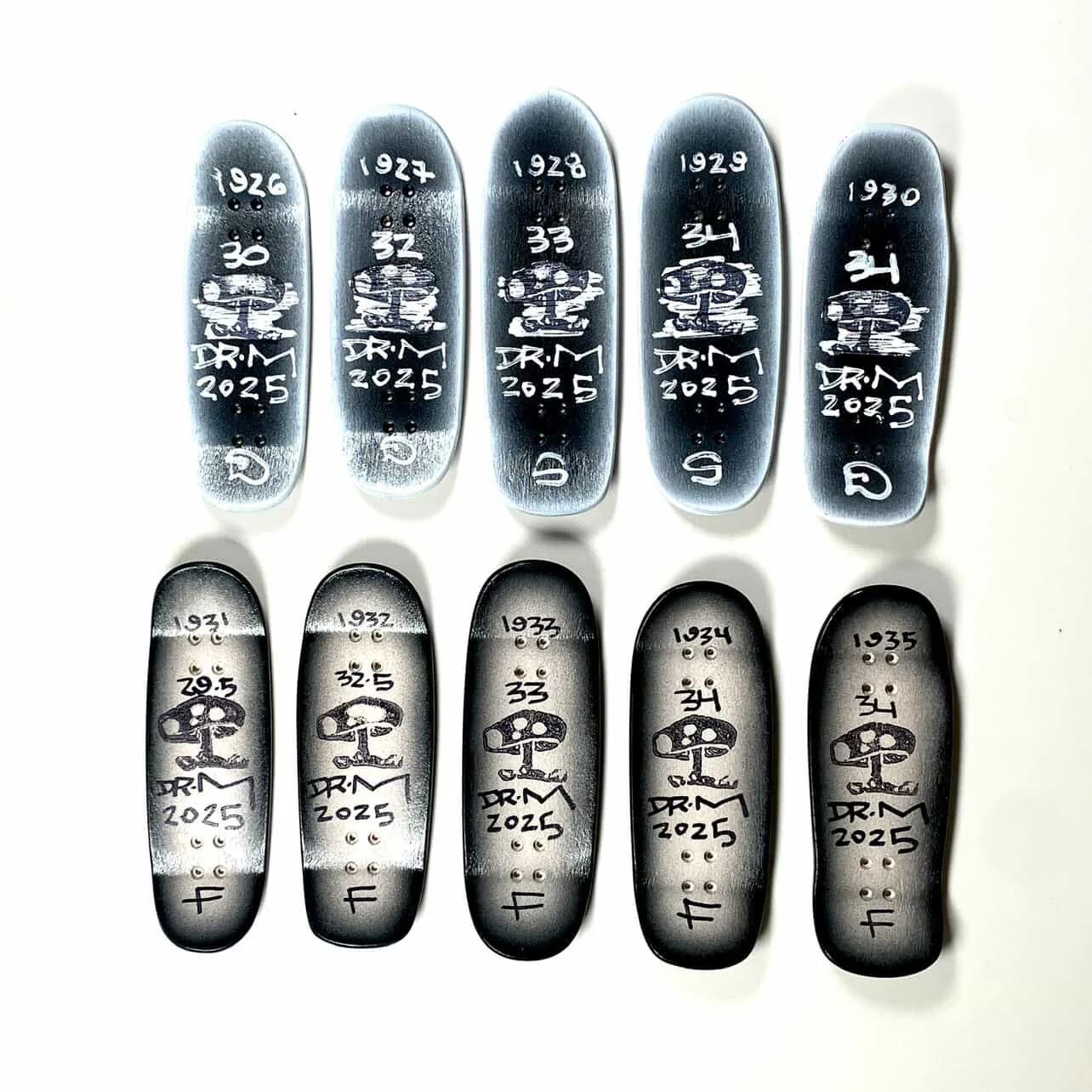 Dr. M Research Decks B&W Airbrushed (CatfishBBQ mold) - Image 2